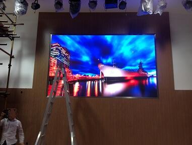 室內全彩LED顯示屏